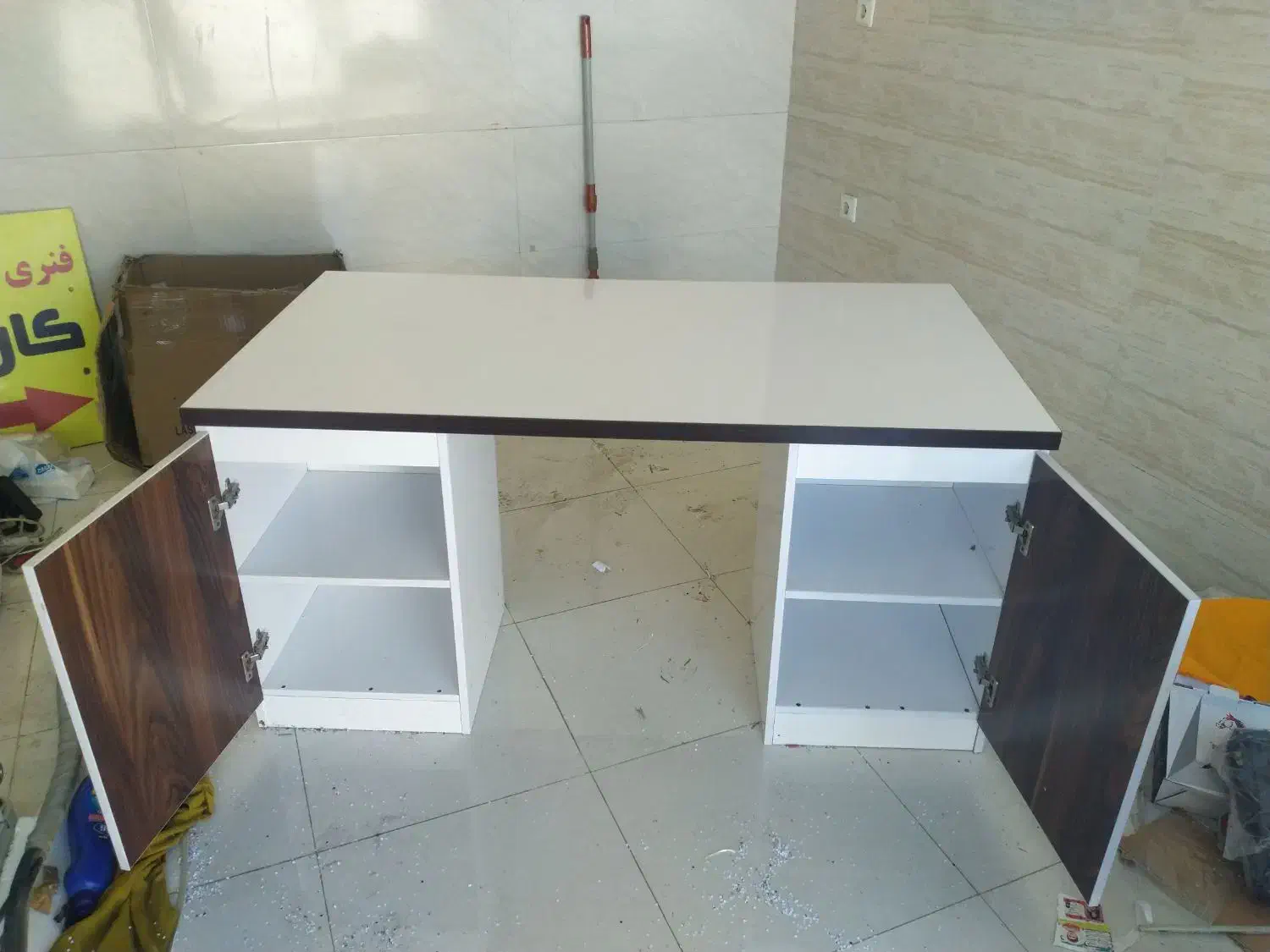 میز اداری چسبیده به دیوار|دفتر کار|بوشهر, |دیوار