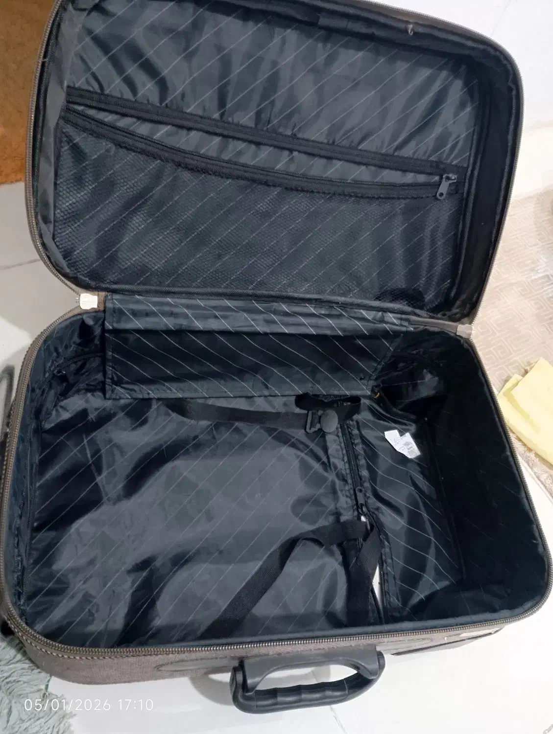 چمدان مسافرتی|کیف، کفش، کمربند|میناب, |دیوار