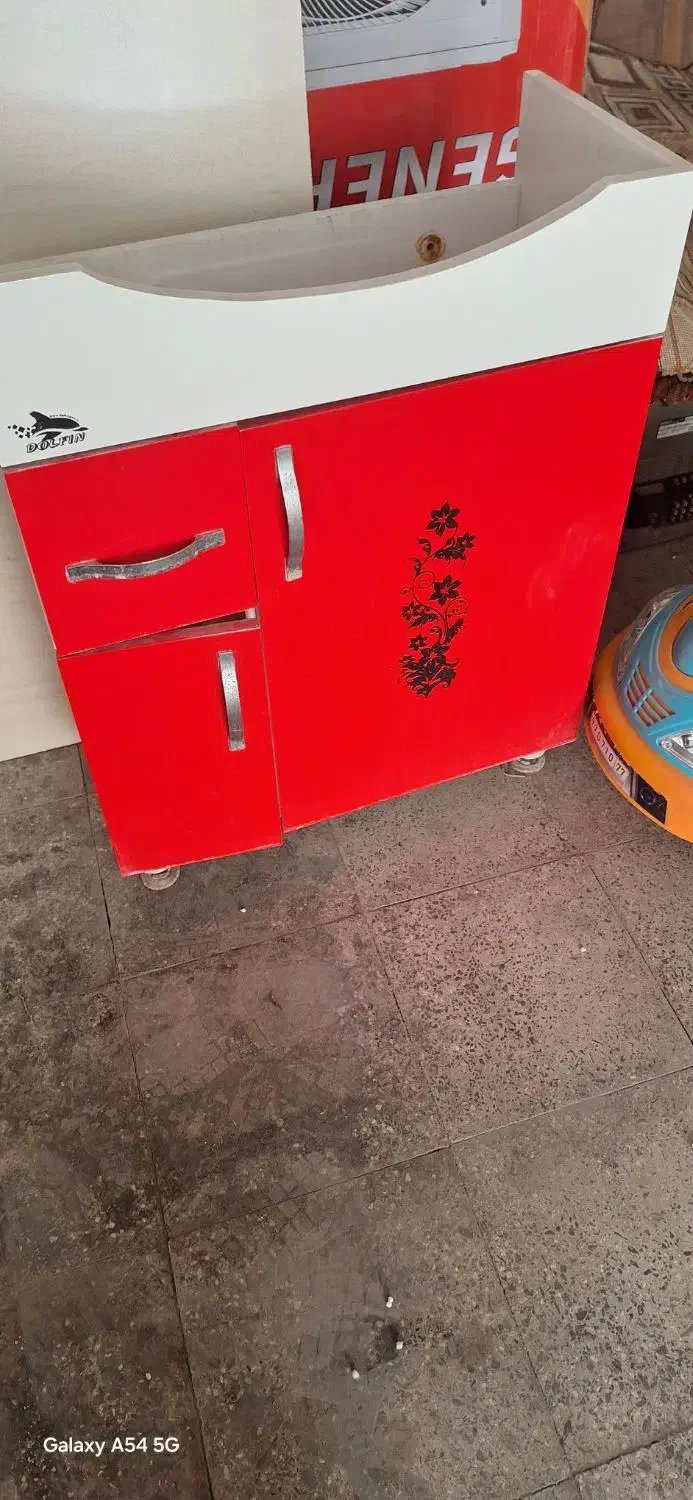 کابین روشویی به همراه شیر|لوازم سرویس بهداشتی|اسلام‌شهر, شهرک واوان|دیوار