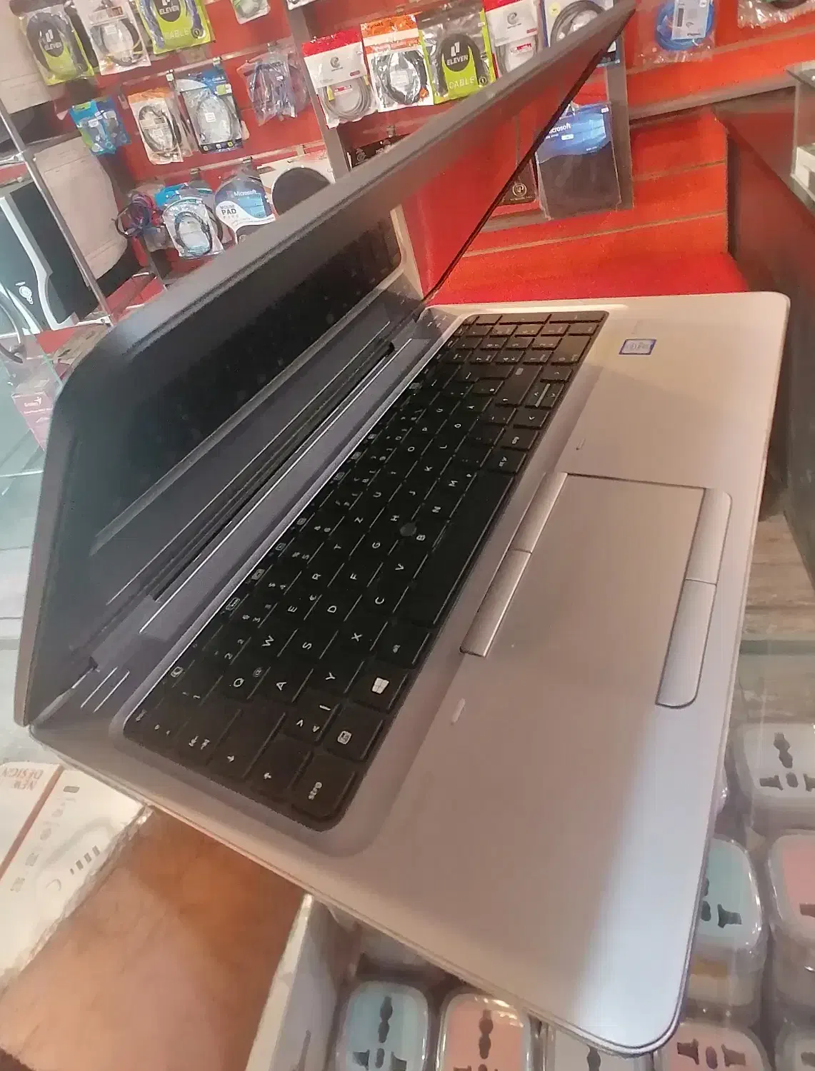 لپ تاپ HP فوق العاده تمیز با قیمت مناسب|رایانه همراه|شیراز, سینما سعدی|دیوار