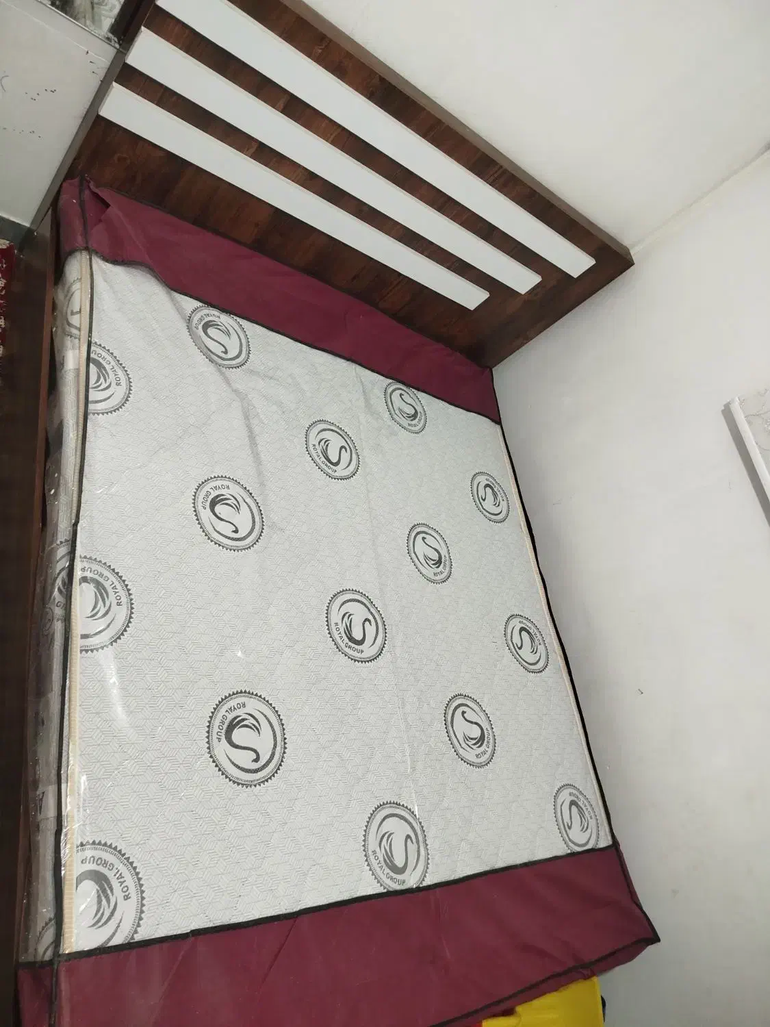 تخت خواب دو نفره سالم|تخت و سرویس خواب|ساوه, |دیوار