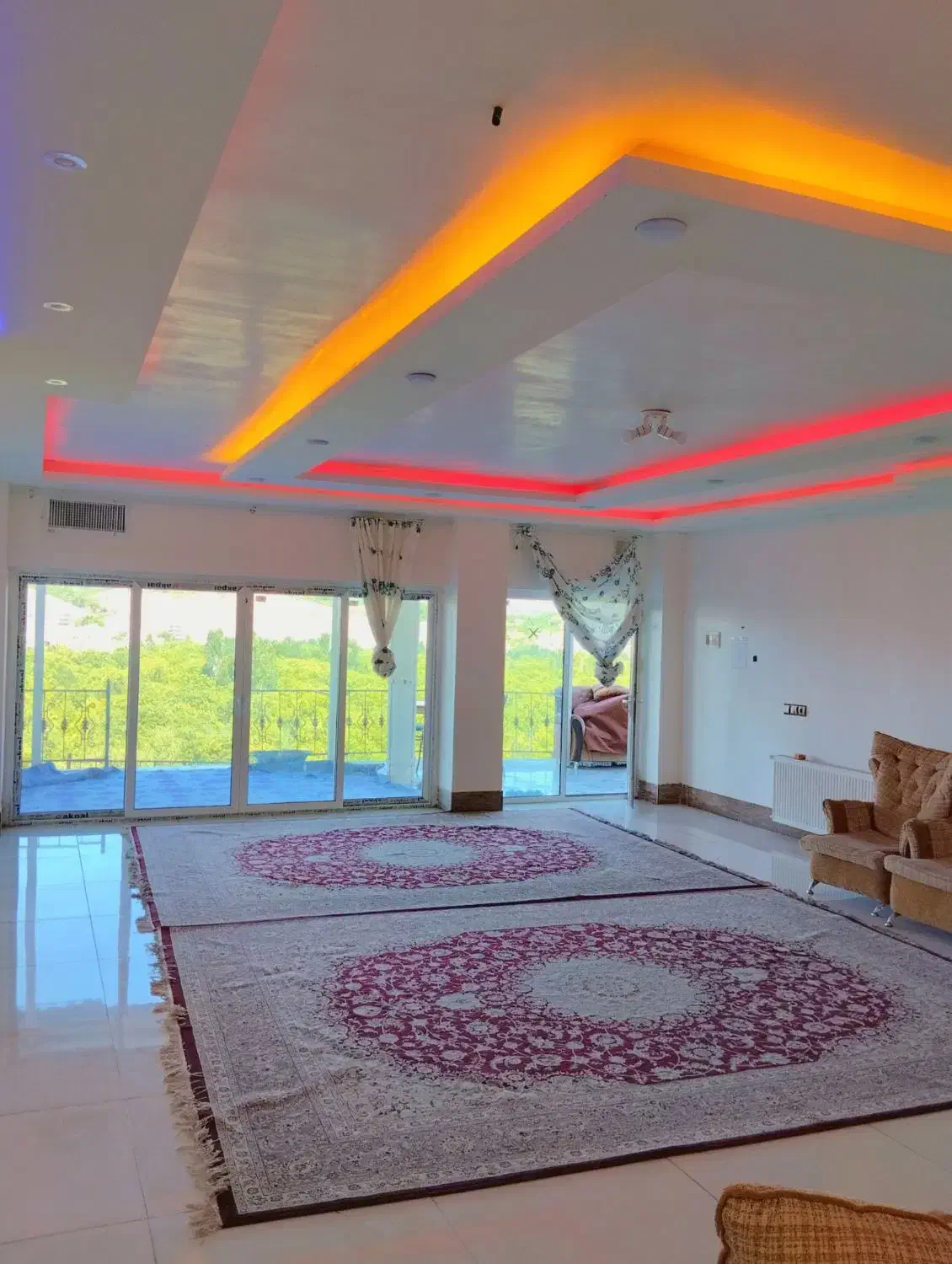 اجاره ویلا ویودار وسط هفته یک میلیون تومان|اجارهٔ کوتاهمدت ویلا و باغ|سامان, |دیوار