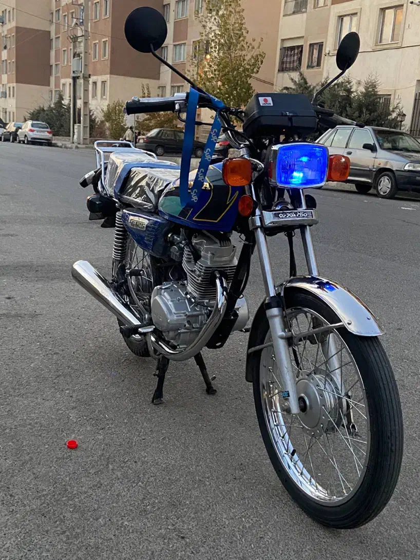 هندا ۱۲۵ساوین|موتورسیکلت|رودهن, |دیوار