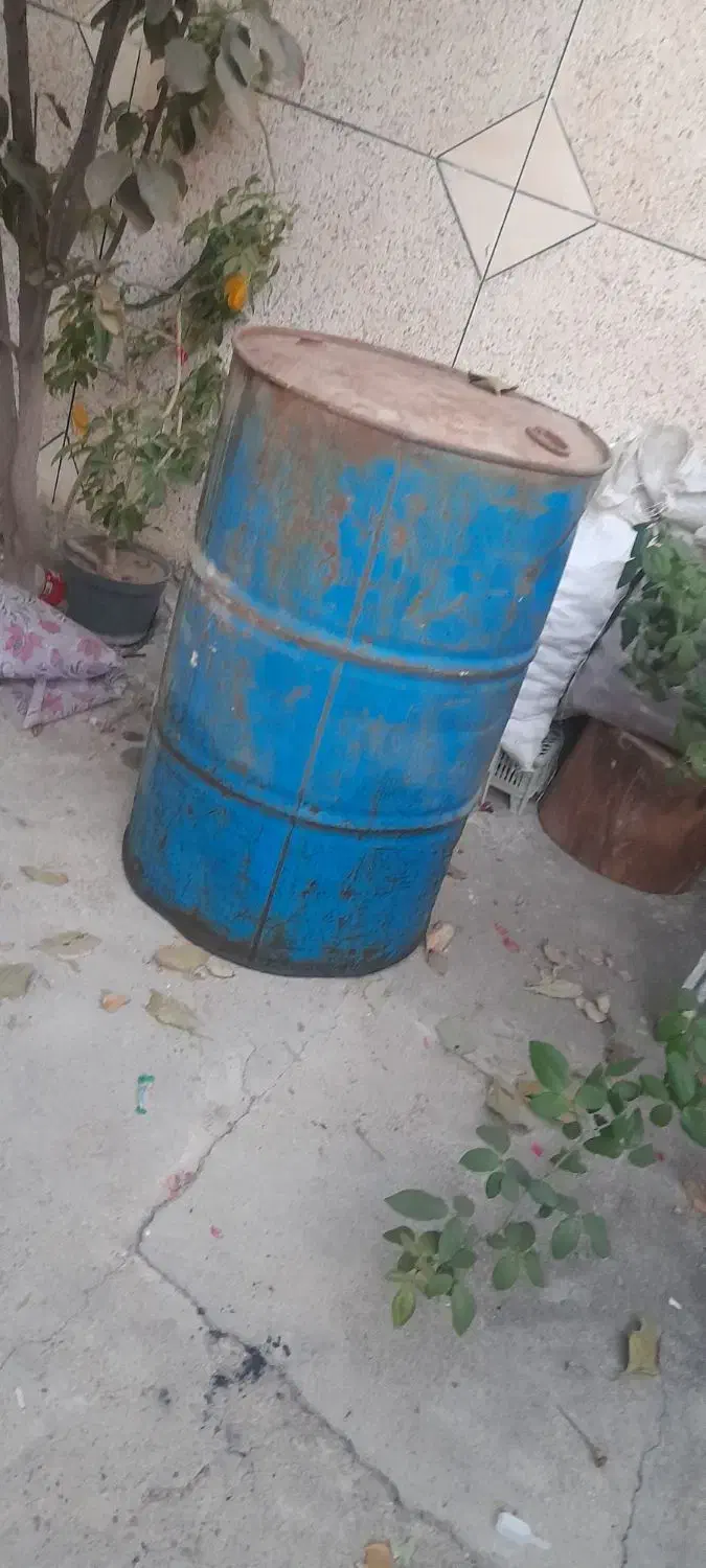 بشکه ی نفت|مصالح و تجهیزات ساختمان|میاندوآب, |دیوار