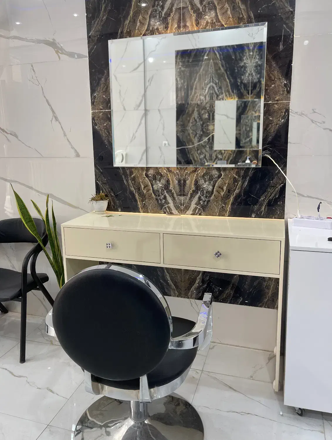 فروش وسایل ارایشگاه|آرایشگاه و سالن‌های زیبایی|نقده, |دیوار