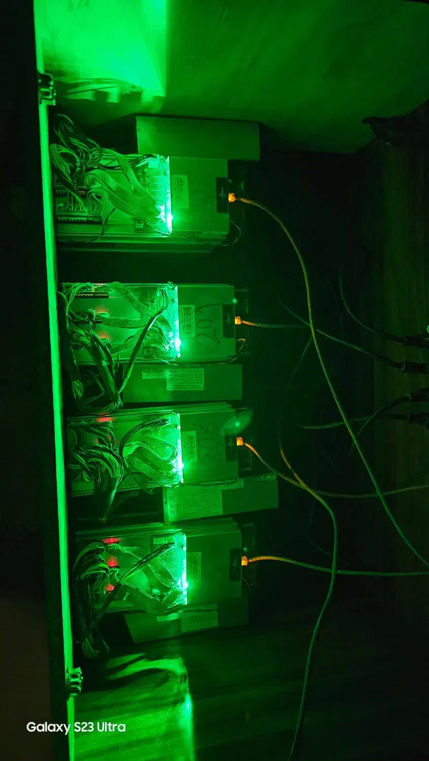 ۴عدد ماینر ۱۴ تراهش|قطعات و لوازم جانبی رایانه|بروجرد, |دیوار