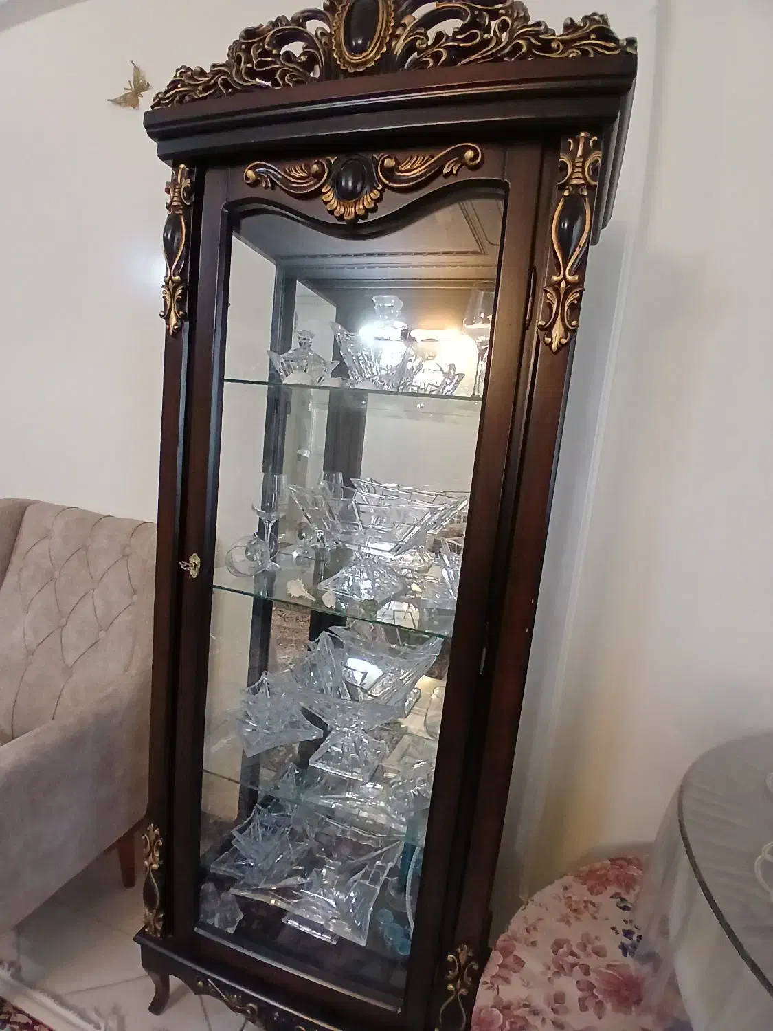 بوفه|بوفه، ویترین، کنسول|مهاجران, |دیوار