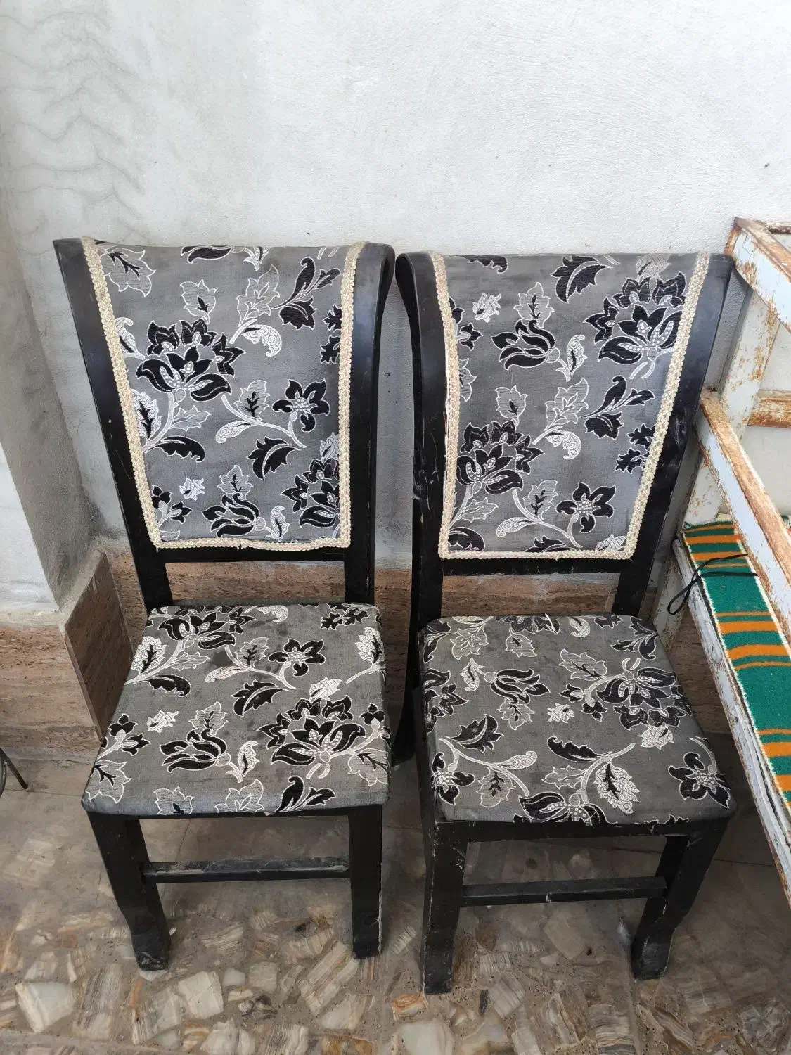 صندلی|صندلی و نیمکت|گتاب, |دیوار