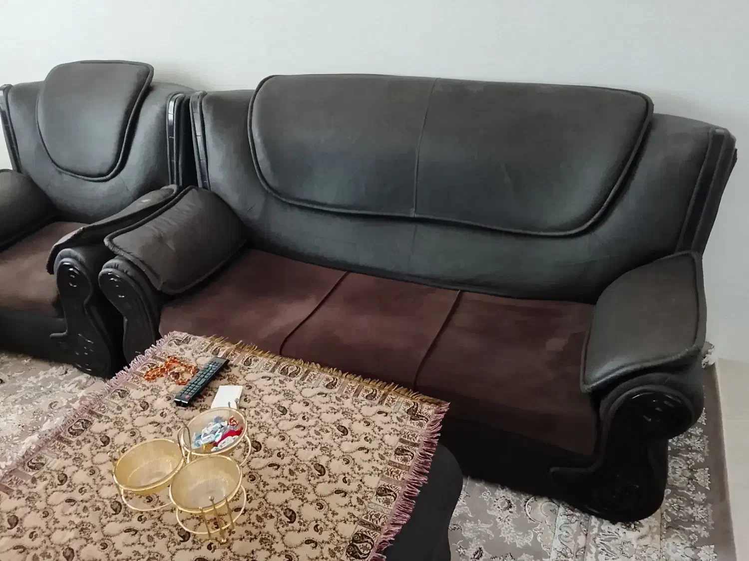 یک دست مبل هفت نفره چرمی|مبلمان خانگی و میز عسلی|قروه, |دیوار