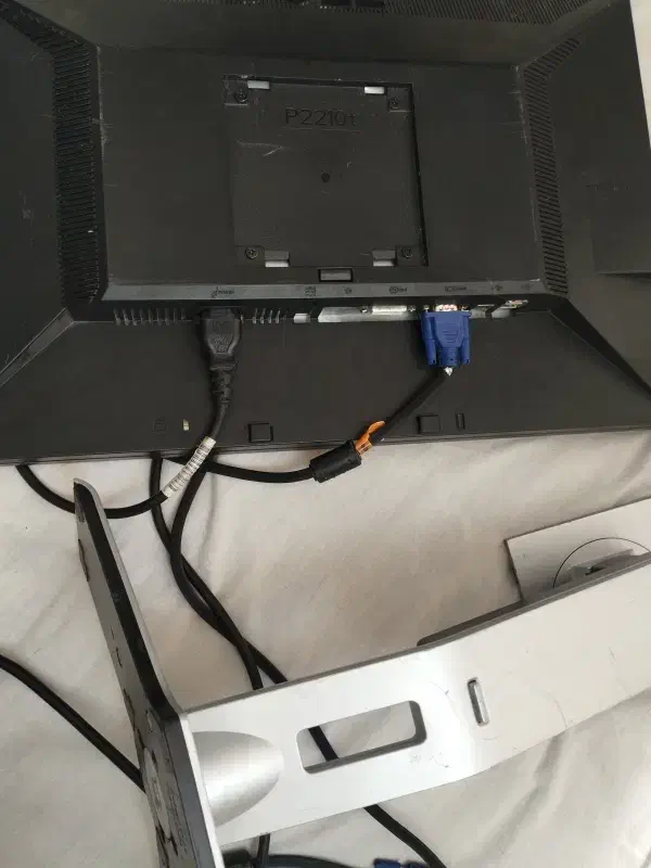 مانیتور دل ۲۲ اینچ|قطعات و لوازم جانبی رایانه|اصفهان, باغ گلها|دیوار