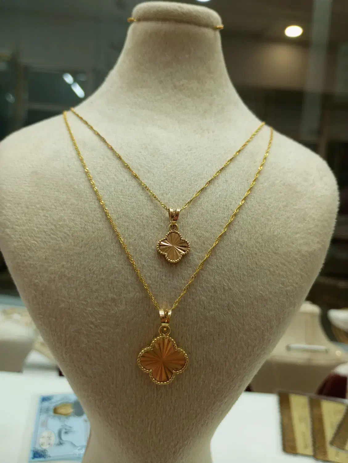 مدال ونکلیف|جواهرات|تبریز, |دیوار