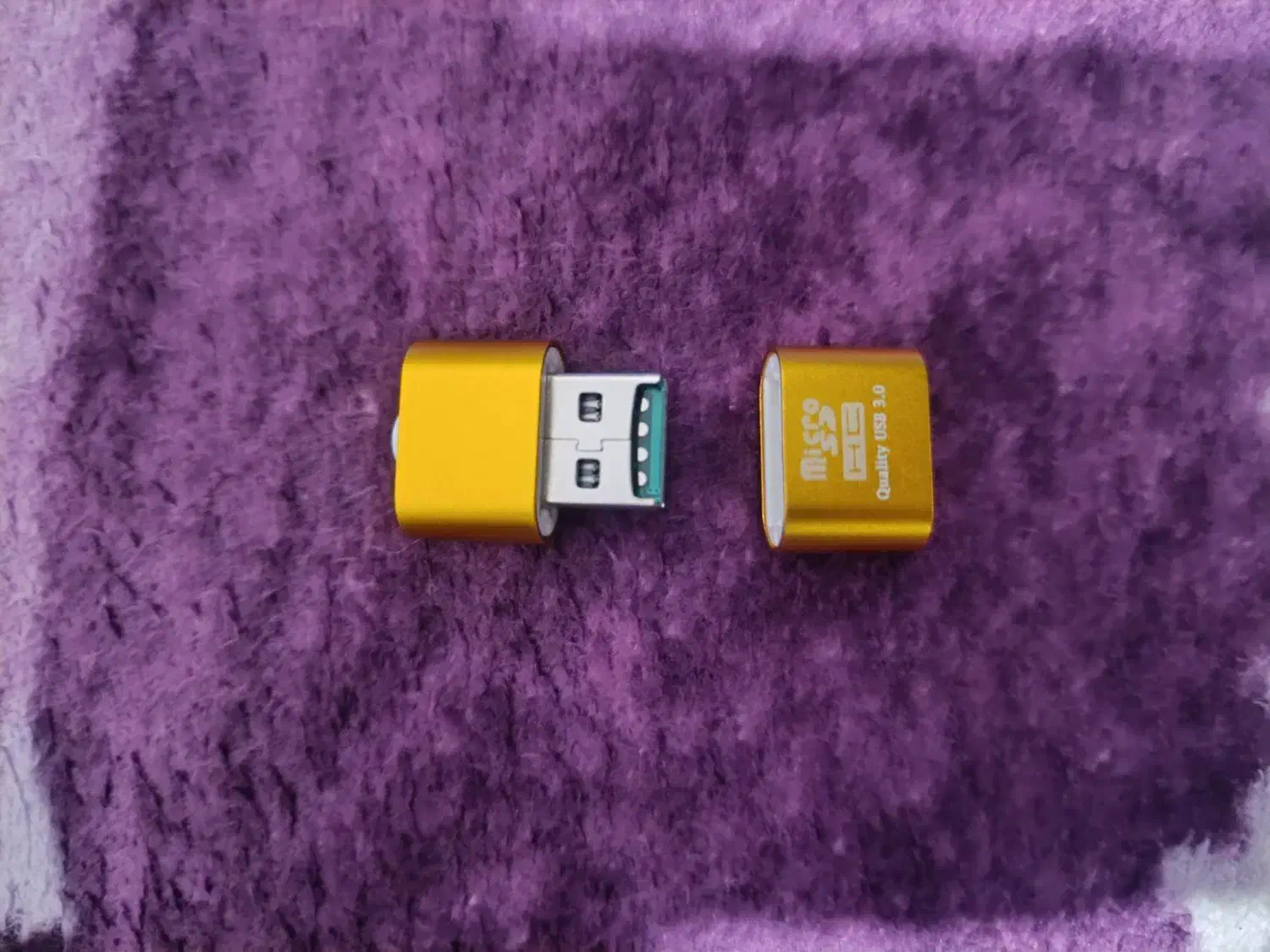 رم ریدر طلایی رنگ ، شیک و زیبا|قطعات و لوازم جانبی رایانه|میاندوآب, |دیوار