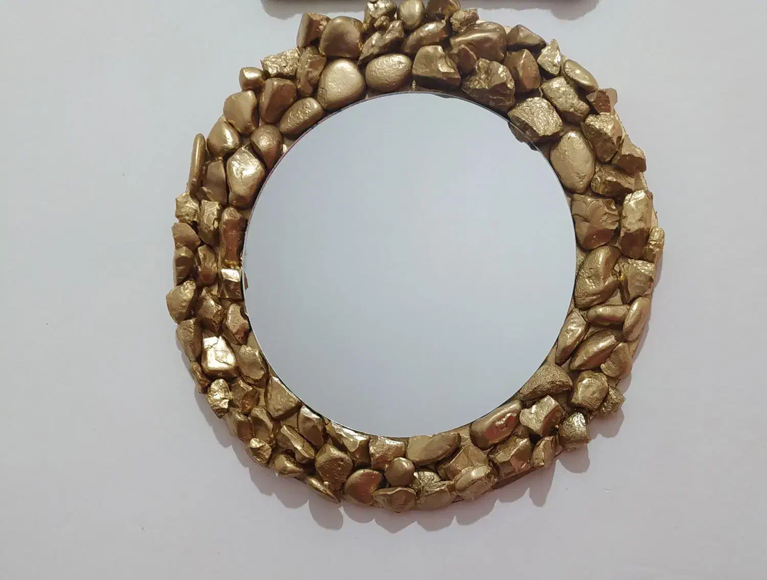 اینه|آینه|قم, چهل درخت|دیوار