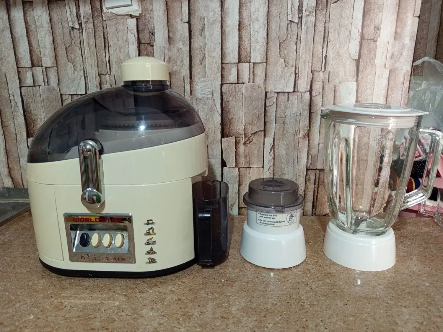 آبمیوه گیری سه کاره|آبمیوهگیر و آبمرکباتگیر|قم, دروازه ری|دیوار