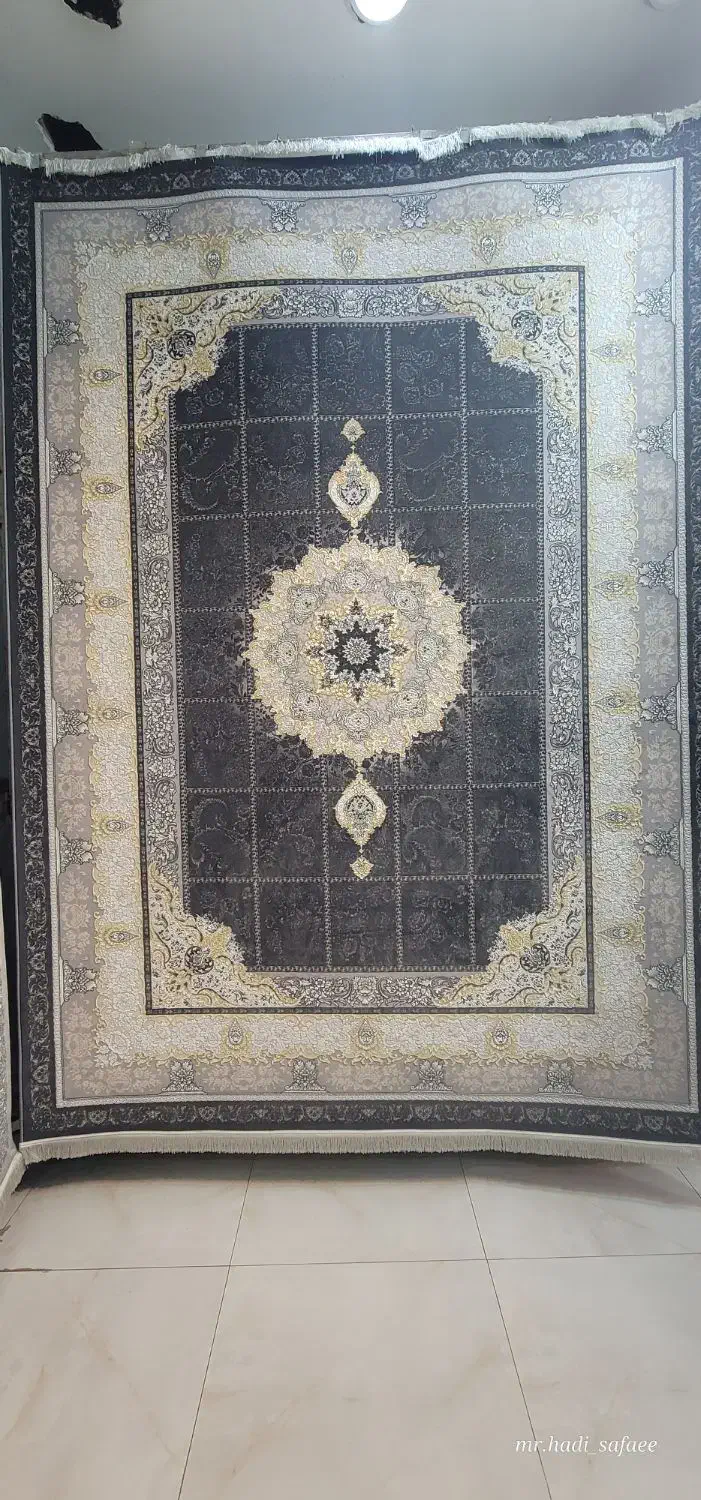 فرش های حراجی به علت تغییر دکور|فرش|مشهد, کوی المهدی|دیوار