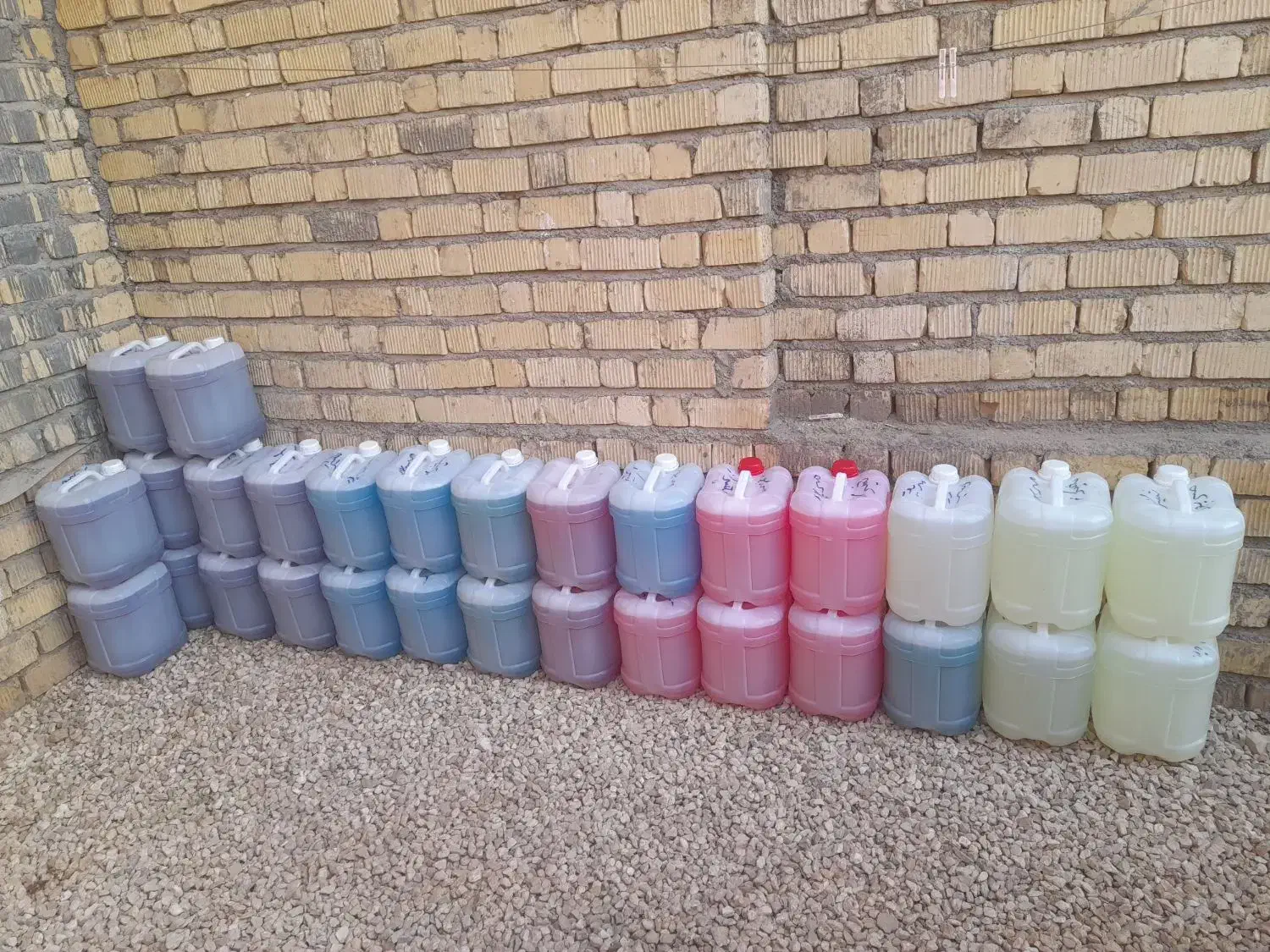 مایع لباسشویی|مواد شوینده و دستمال کاغذی|شیراز, جرسقان|دیوار