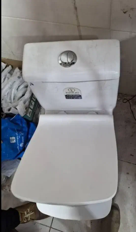 فرنگی ایساتیس|لوازم سرویس بهداشتی|فولادشهر, B2|دیوار