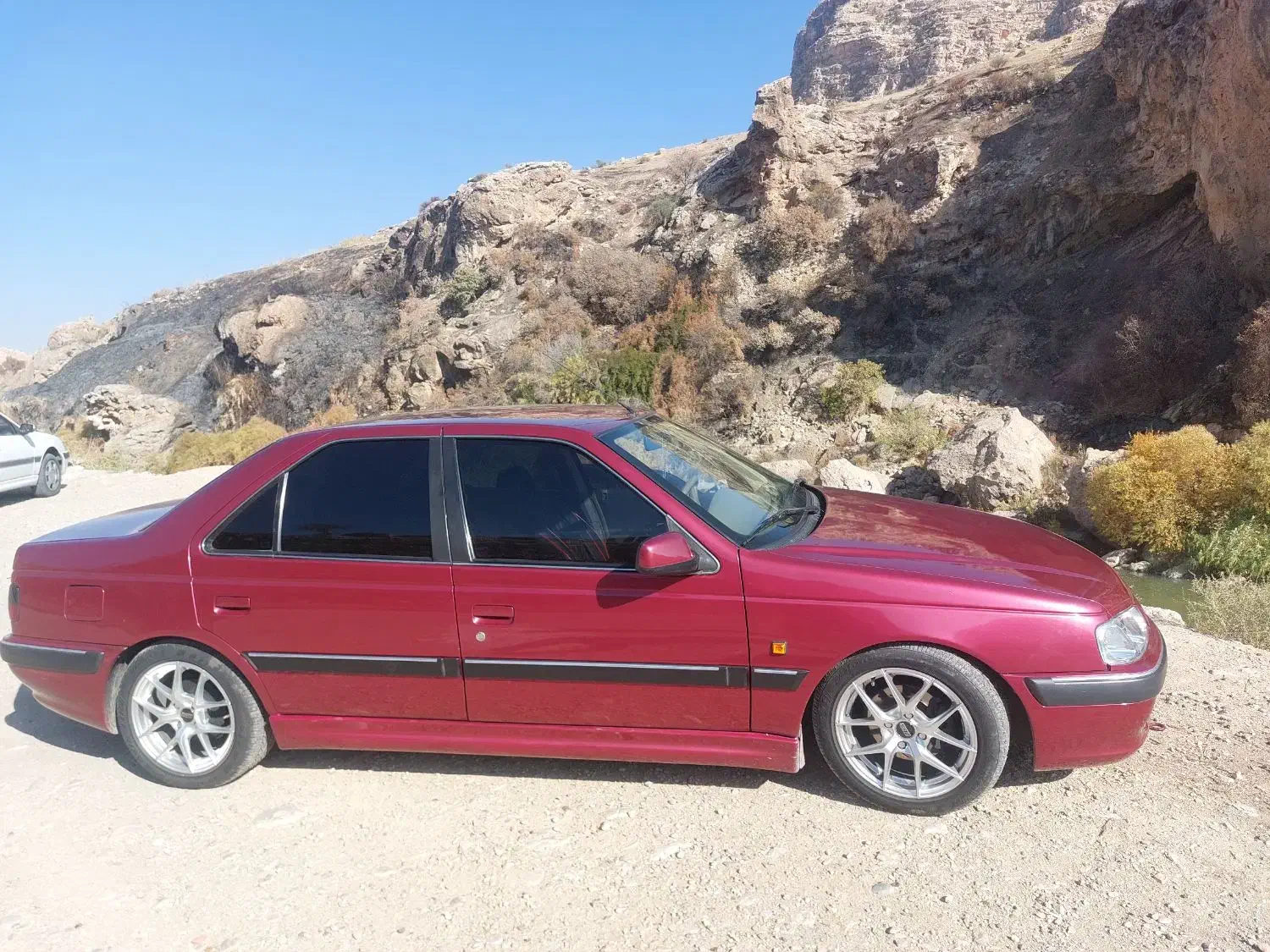 پژو پارس مدل ۸۹ تو کرم سفارشی|خودرو سواری و وانت|کرمانشاه, |دیوار