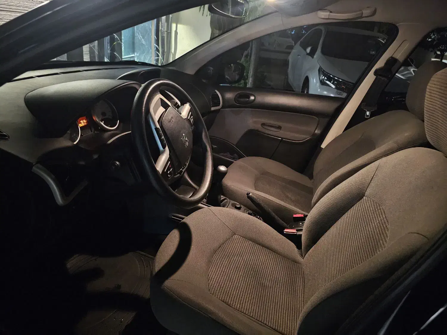 ۲۰۷ دنده ای tu5 مشکی|خودرو سواری و وانت|تهران, هروی|دیوار