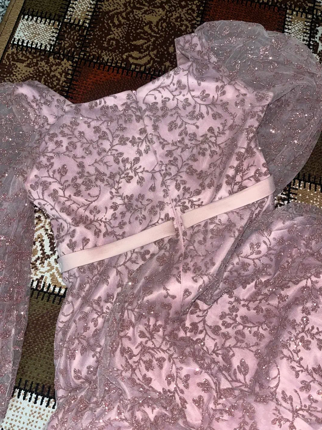 مجلسی کوتاه|لباس|نسیمشهر, |دیوار