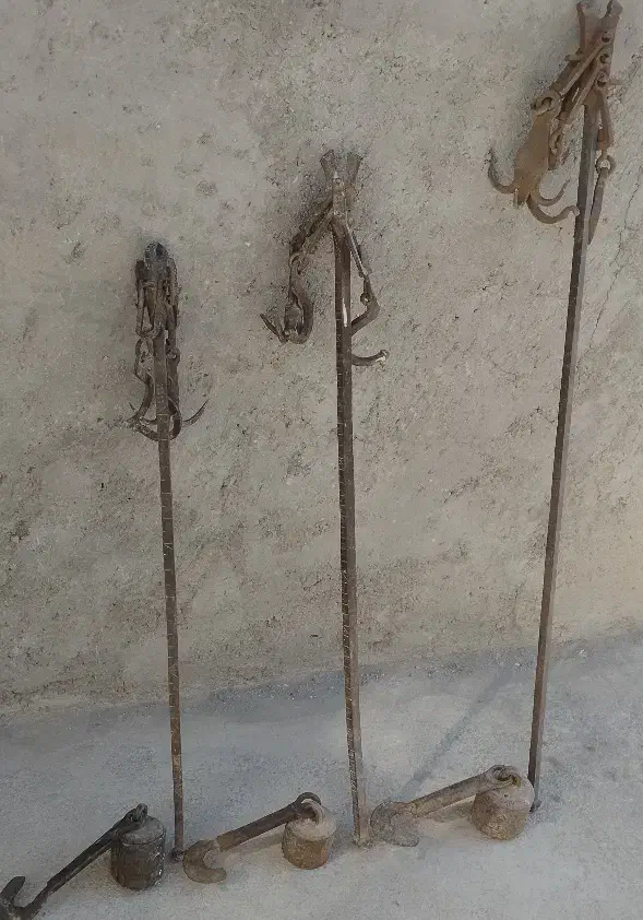 تعدادی قپان قدیمی. ترازو|کلکسیون اشیاء عتیقه|کاشان, فاز ۲ ناجی آباد|دیوار