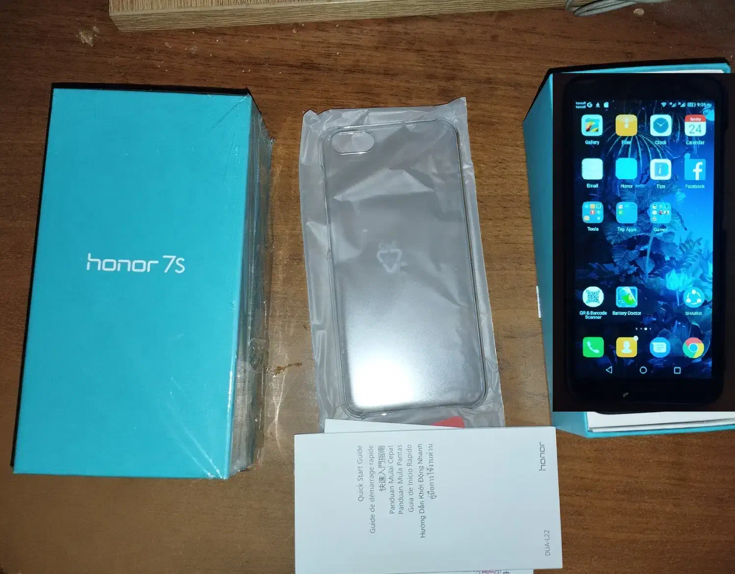 گوشی موبایل Honor 7s با کارتن و قاب نو و رجیستری|موبایل|تهران, استخر|دیوار