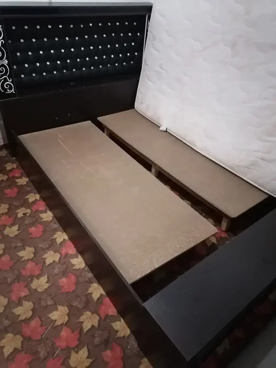 تخت خواب، خوشخواب،تلویزیون،میز تلویزیون،صندلی|تخت و سرویس خواب|شیراز, شهرک کوشکک|دیوار