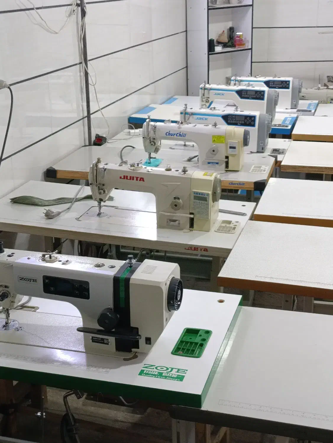 تعداد چرخ خیاطی جک و زوجی در حد کم کار|چرخ خیاطی و ریسندگی|بروجرد, |دیوار