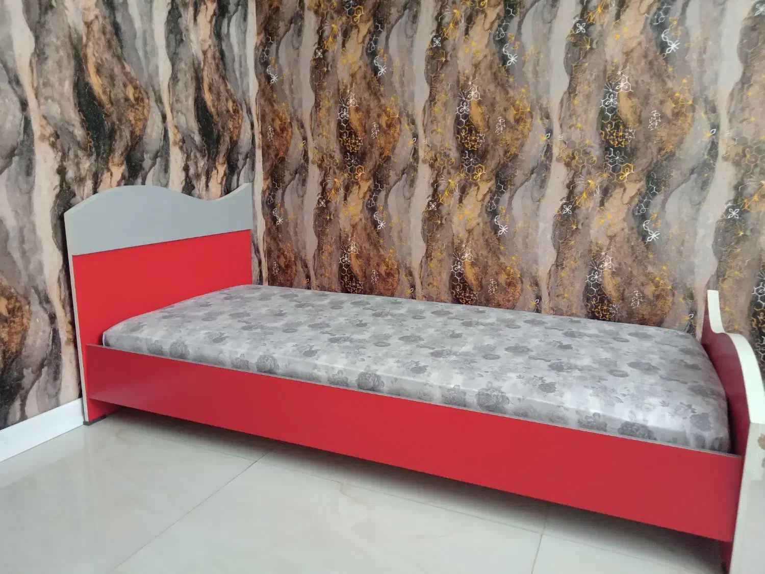 تخت و کمد کودک و نوجوان|تخت و سرویس خواب|اصفهان, بهارستان|دیوار