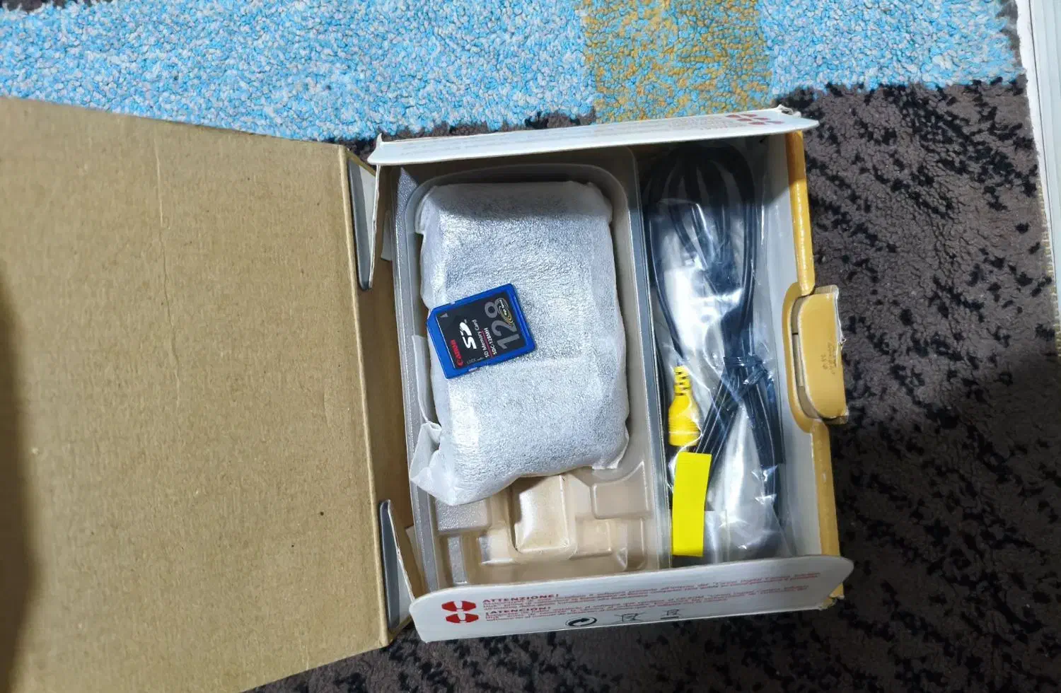 دوربین عکاسی canon a1100 IS|دوربین عکاسی و فیلم‌برداری|کرمانشاه, |دیوار