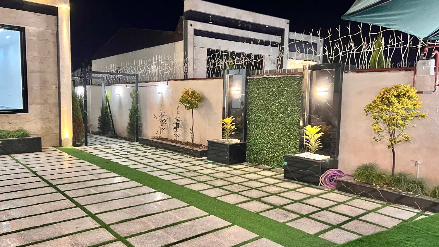 مدرن ساحلی/ویو بی نظیر/تاپ لوکیشن/زیباکنار لشت نشا|فروش خانه و ویلا|رشت, سعدی (تختی)|دیوار