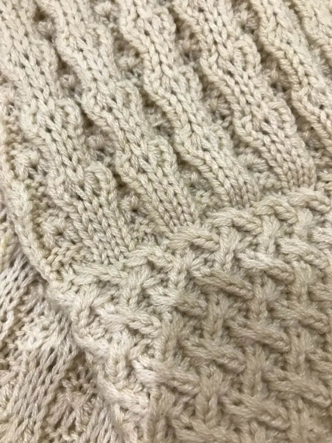 شال و کلاه ( ۸ تا ۸۰ سال)|لباس|اصفهان, کوی ولی عصر|دیوار