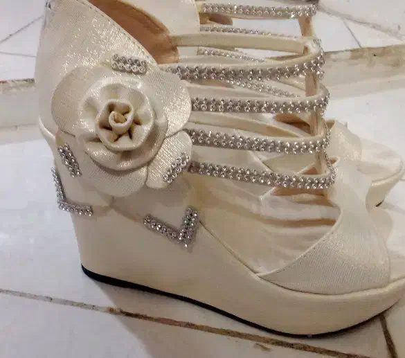 کفش مجلسی‌ نو و بسیار شیک|کیف، کفش، کمربند|محمدیه-قزوین, |دیوار