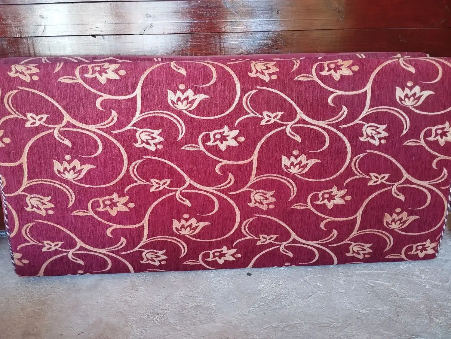 پشتی|پشتی|خرمآباد, |دیوار