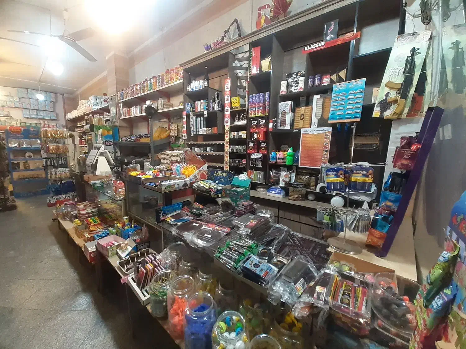 واگذاری سوپرمارکت فعال|اجارهٔ مغازه و غرفه|چهارباغ, |دیوار