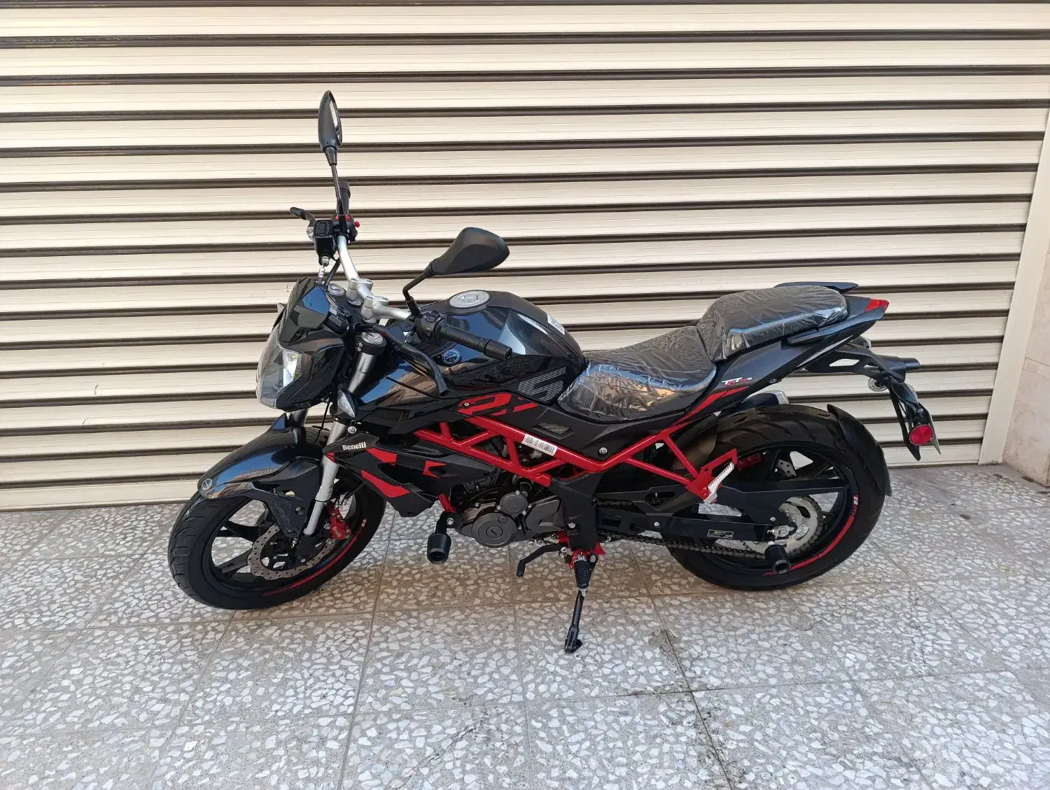 بنلی 250تک|موتورسیکلت|قم, سراجه (۱۵ خرداد)|دیوار