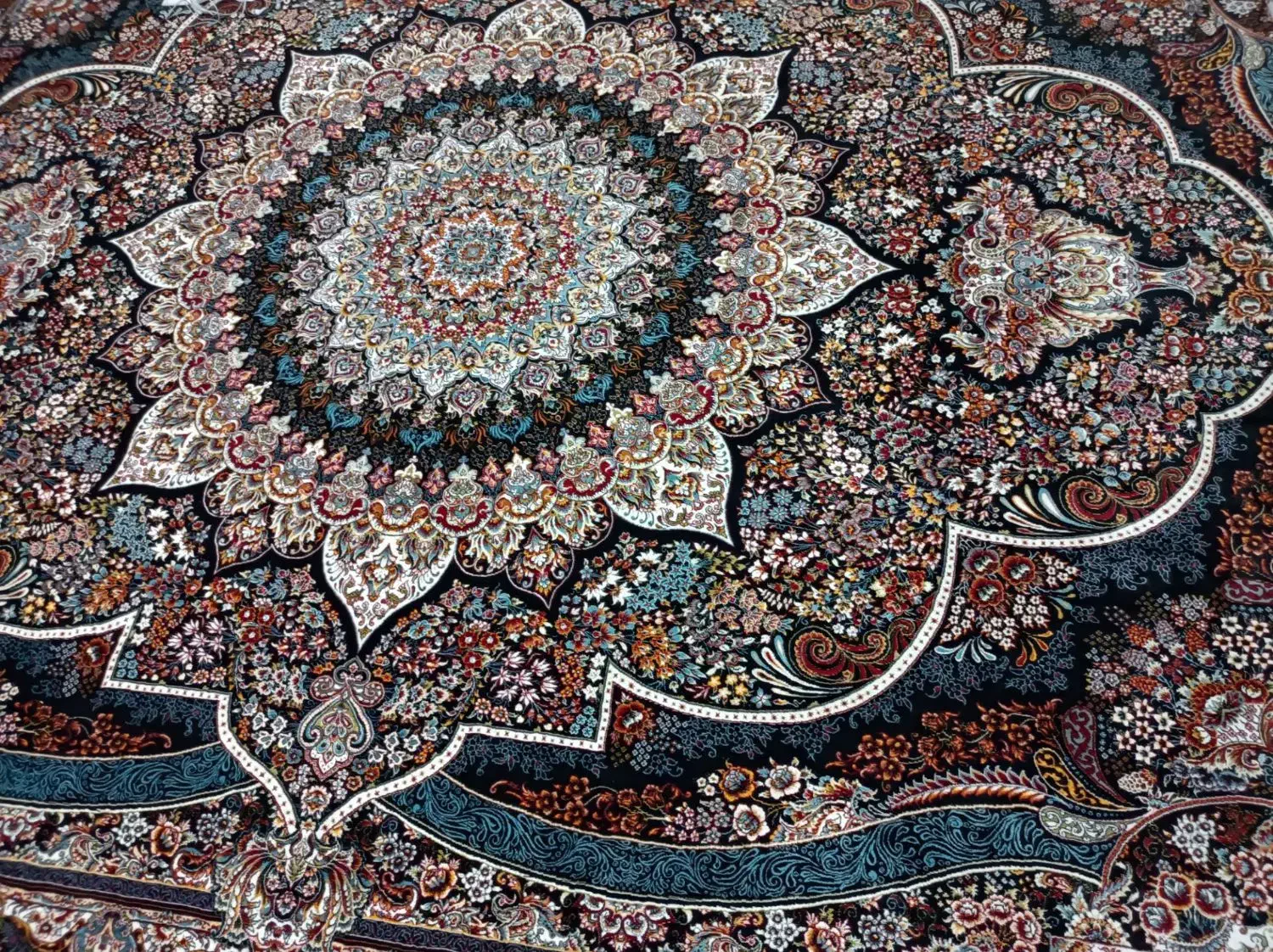 فرش نه متری|فرش|پرند, فاز ۵|دیوار