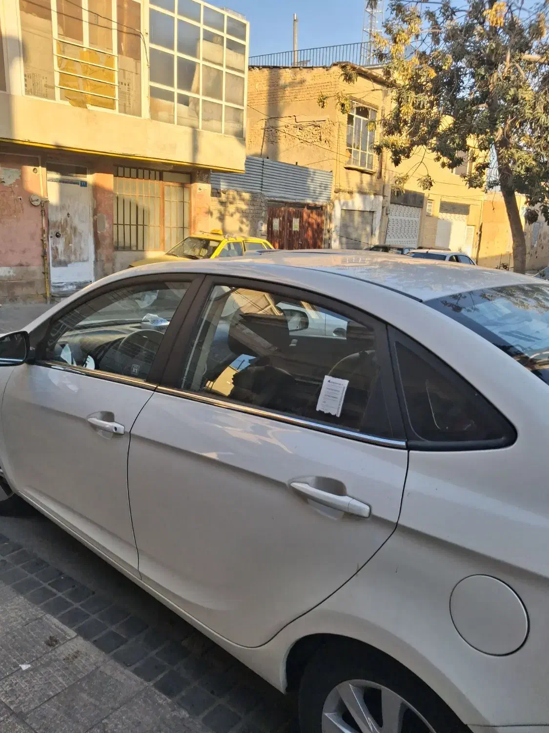 رهن و اجاره اتاق|اجارهٔ خانه و ویلا|شیراز, لب آب|دیوار