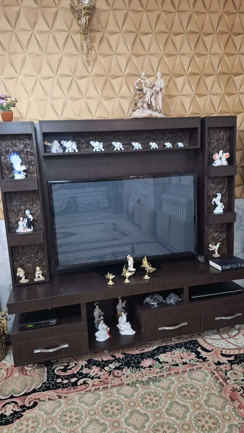 میز تلوزیون چوبی در حد نو|میز تلویزیون|شهریار, شهرک وائین|دیوار