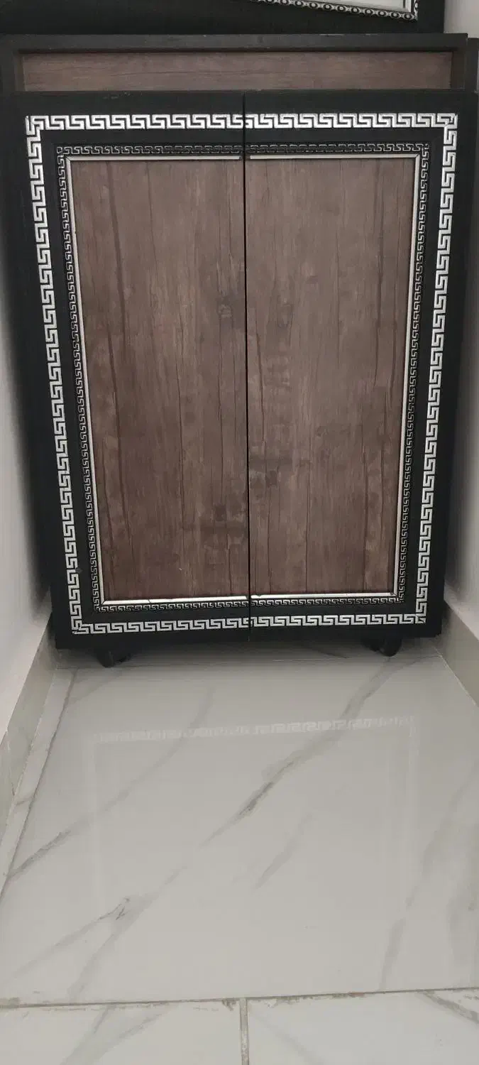 جاکفشی چوبی|جاکفشی، کمد، دراور|شوش, |دیوار