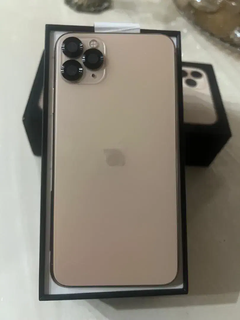 اپل iPhone 11 Pro Max با حافظهٔ ۲۵۶ گیگابایت|موبایل|شیراز, زند|دیوار