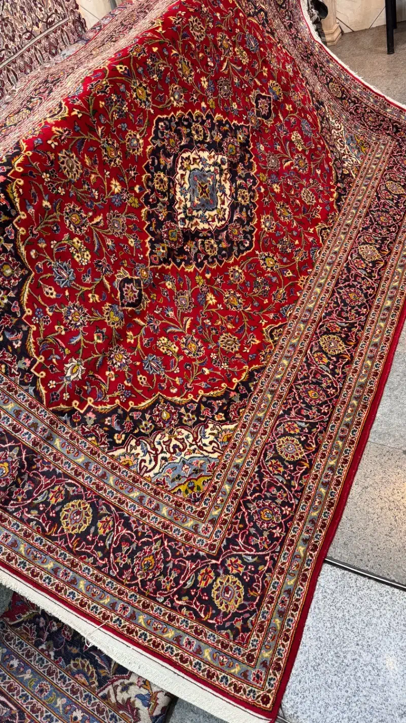 ۶ لاکی|فرش|تهران, آهنگ|دیوار