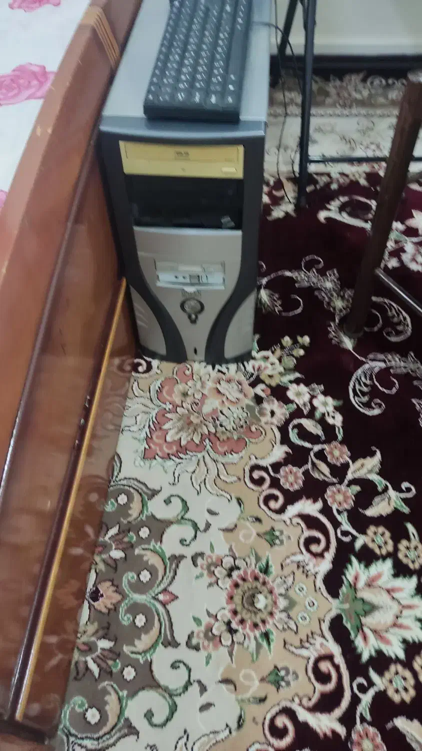 کامپیوتر و کیس و موس کیبورد|رایانه رومیزی|آبدانان, |دیوار