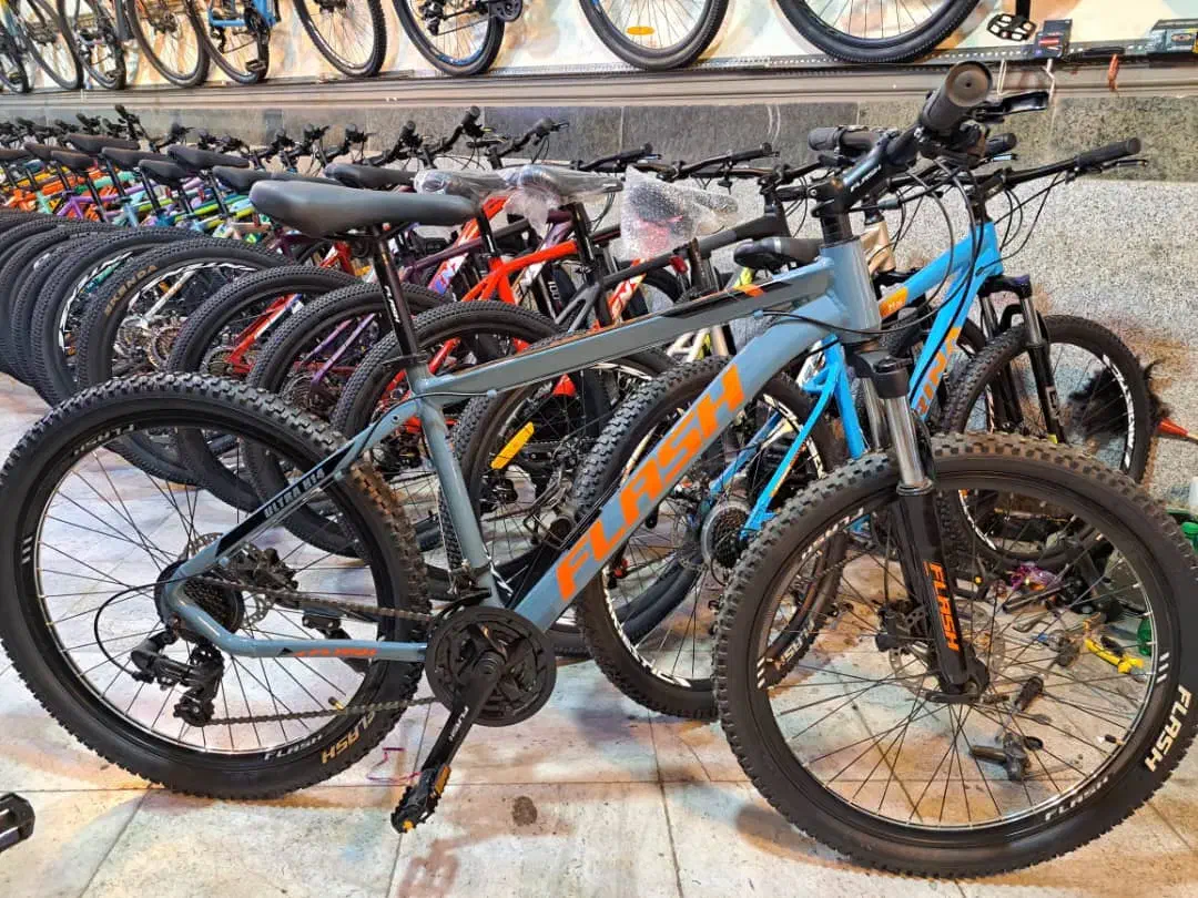 دوچرخه۲۶ فلش ترمزروغنی باتخفیف ویژه درشهرماهدشت|دوچرخه، اسکیت، اسکوتر|کرج, شهرک نهال و بذر|دیوار