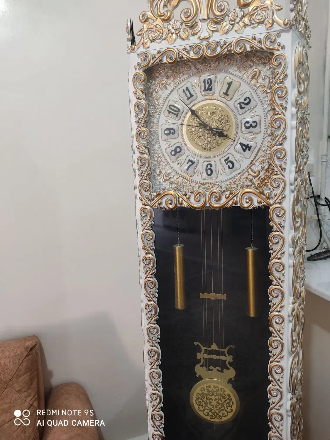 ساعت ایستاده کاملا سالم.قیمت هفتصد هزار تومن.|ساعت دیواری و تزئینی|ایذه, |دیوار