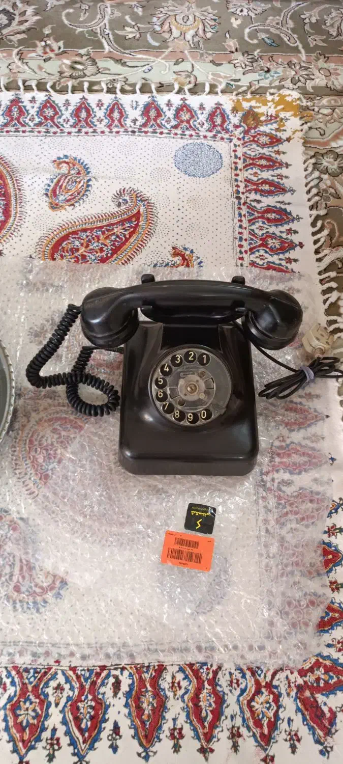 تلفن قدیمی وسالم|کلکسیون اشیاء عتیقه|برخوار, |دیوار