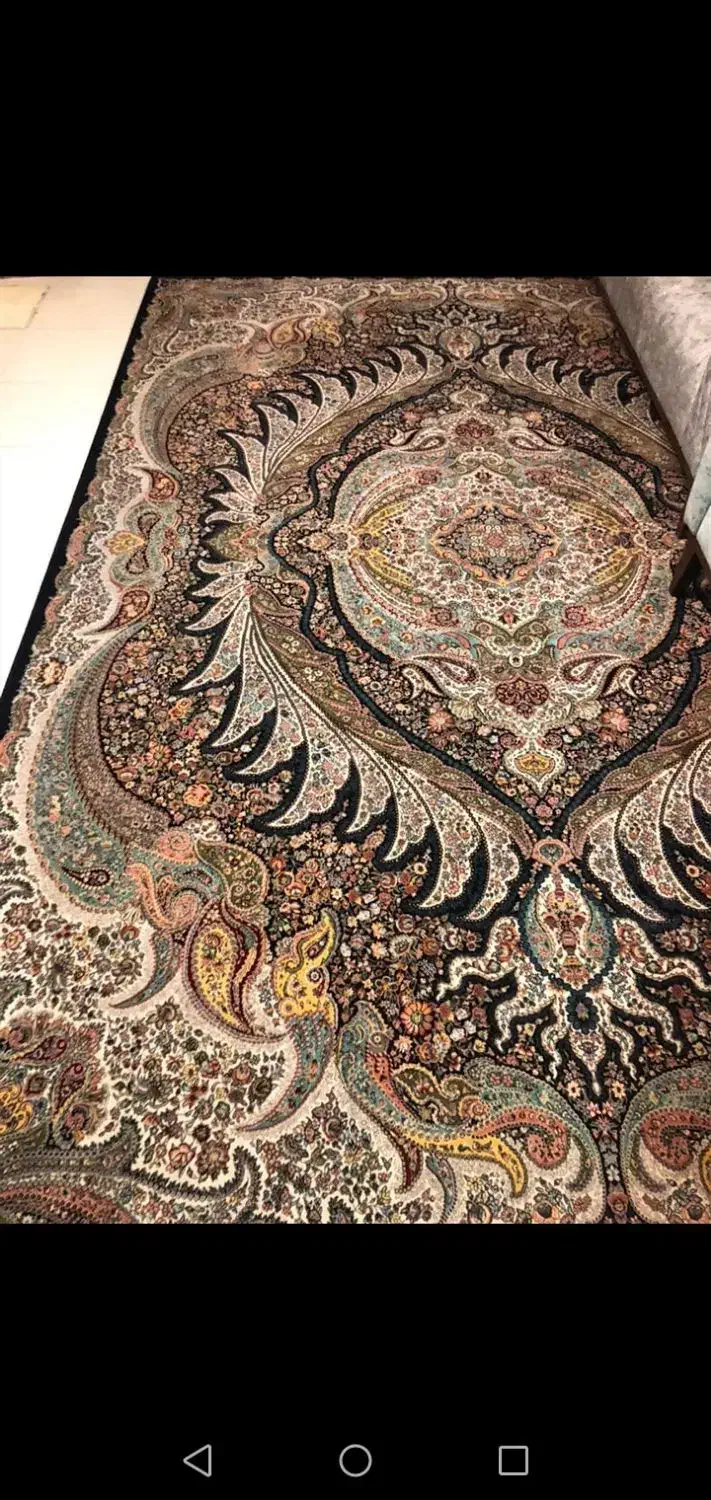 فرش خوش نقش وخوش رنگ زمرد مشهد باتراکم 1700|فرش|تهران, استخر|دیوار