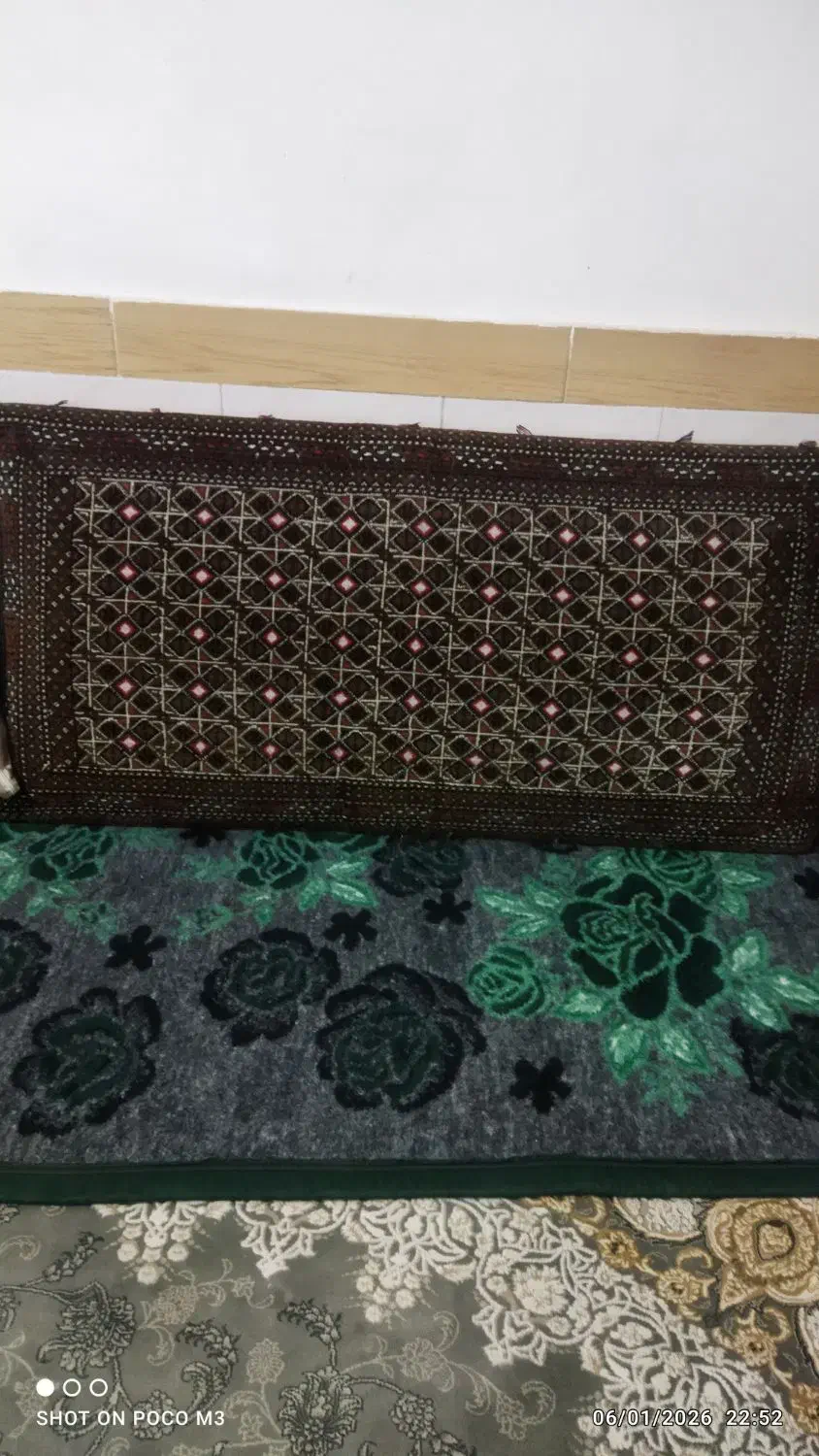 یک جفت پشتی. در حد نو|پشتی|میاندوآب, |دیوار