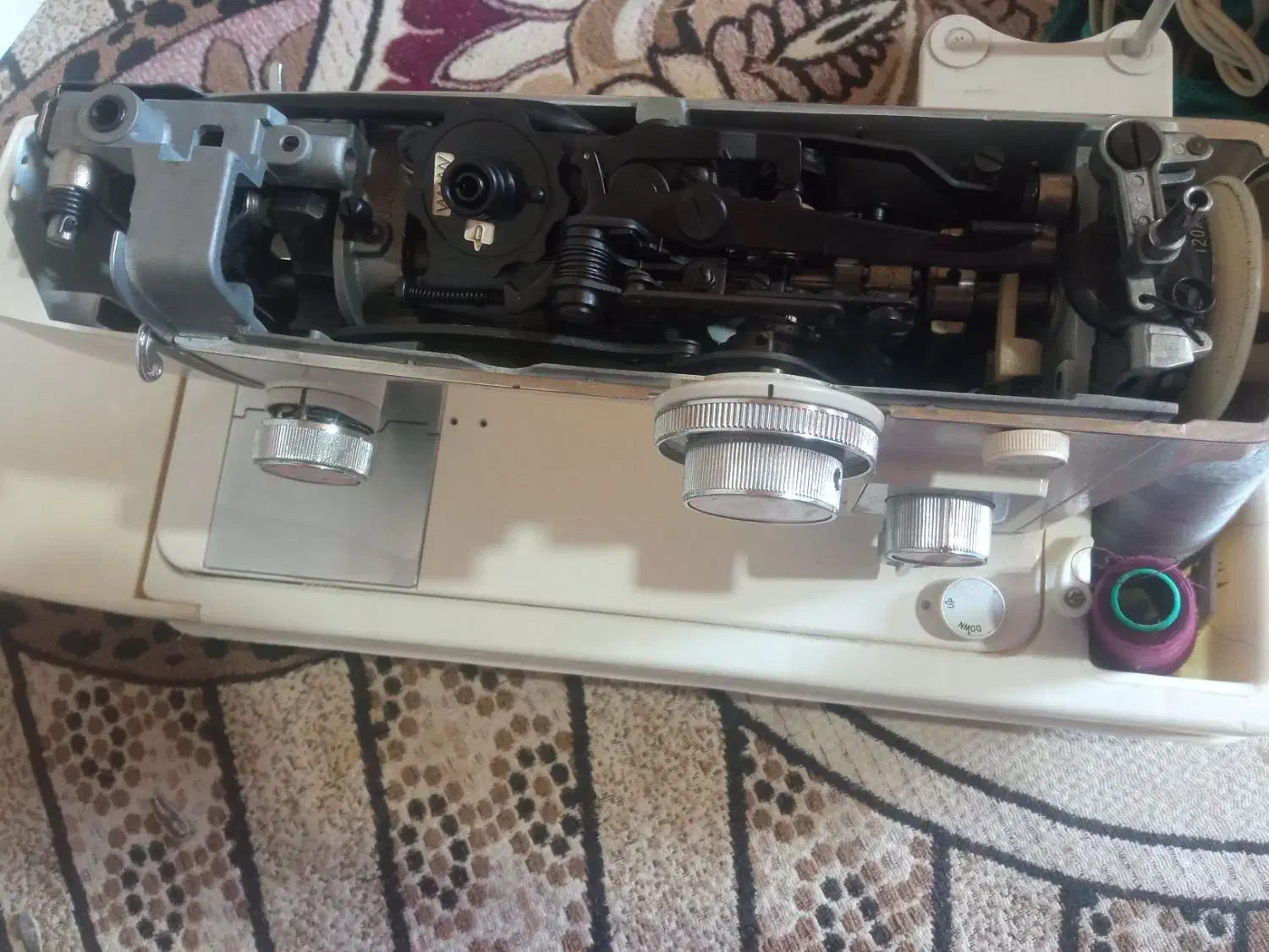 در حد حوشک|چرخ خیاطی و ریسندگی|پشتکوه (سیستان و بلوچستان), |دیوار