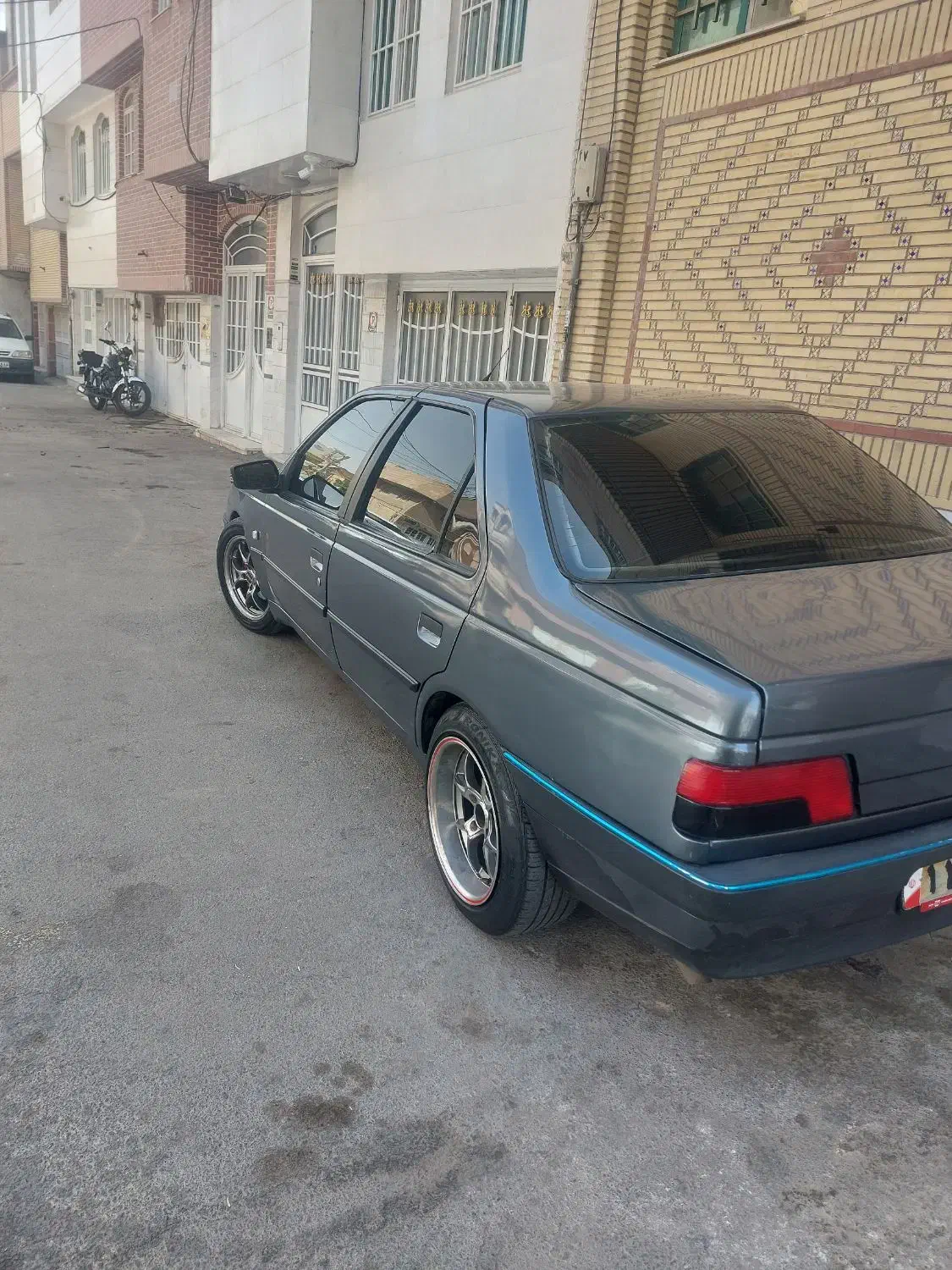 پژو 405 GLX - دوگانه سوز. مدل ۱۳۷۸ تمام انژکتور|خودرو سواری و وانت|قم, زنبیل آباد|دیوار